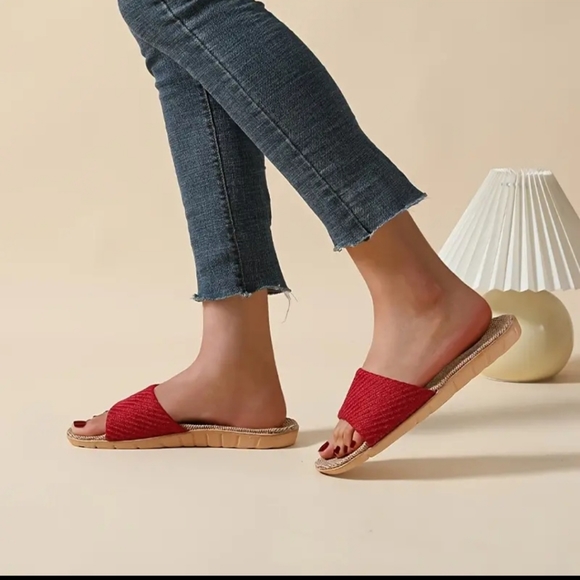 NEW!! Women's Trendy Red Pair of Beach Sandal Slides!! Always Open to Offers !! - Picture 11 of 12